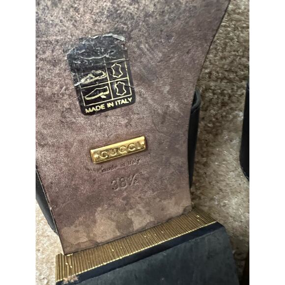 Gucci Black Leather Thong Sandals with Gold Double G - Picture 8 of 8